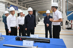 沈晓明调研娄底市经济社会发展情况