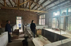 平江县查处一非法生产烟花爆竹窝点