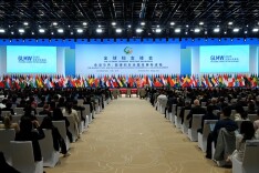 奋力开创妇女全面发展美好未来