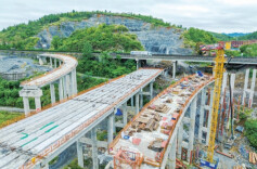 桥梁飞架惠湘西@湖南日报图片新闻