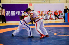湖南大汉高级技工学校“中国式摔跤队”斩获多项荣誉
