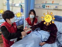 叩响心门 温情陪伴——长沙民政职院民社学院宁养志愿服务队守护“晚晴”