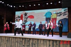 重阳寻韵双凤村 湘西州政府办离退休人员沉浸式体验非遗魅力