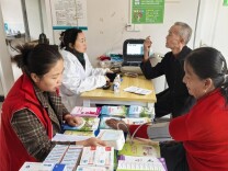 重阳节“三助一赠”服务，织密养老关爱网