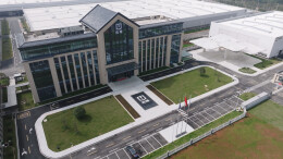 全国首个新能源商用车智能制造最高等级认证花落远程湘潭基地，引领智造新高度