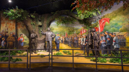 辛小湘丨传承三湾改编精神，党建强才能业务强