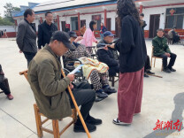 当社保服务遇上重阳节：一场“手把手”的温暖守护