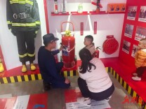 消防知识润靖港，筑牢古镇“防火墙”