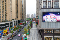 点亮全城！湖南日报社制作的航天海报“霸屏”常德街头