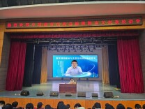 湖南人文科技学院特邀创业战略导师中国教育在线总编陈志文为在校大学生上创业大课