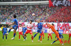 运达地产带你看“湘超”•图集│雨中鏖战 长沙队1：0胜岳阳队