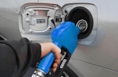 车主注意！油价今晚要上调 加满1箱油将多花5元