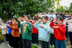 药园淬青春，湖南中医药大学校长与师生共赴“行走的思政课”