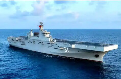 海军四川舰开展首次航行试验