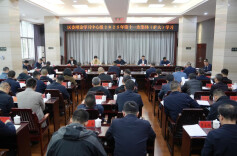 曾平原主持岳阳楼区委理论学习中心组2025年第十一次集体（扩大）学习