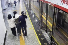 晚高峰的地铁站，她突然倒下……众人接力，长沙这一幕真暖！