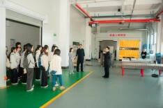 将专业课堂“搬”进企业一线，长理电气学院创新开展主题党日活动