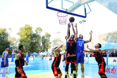 “楼BA”赛场见真章 月亮岛街道黄狮岭社区篮球队点燃邻里运动热情