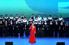 经典金曲混搭国潮民乐，这场校园音乐会“声”入人心