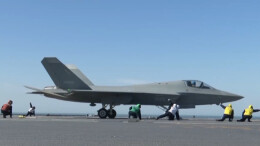 战机从福建舰起飞如何实现“不掉高度”