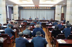 六届岳阳楼区委常委会第153次会议召开