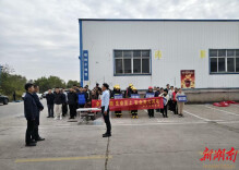 长沙金竹河社区开展消防演练筑牢安全防线