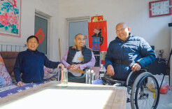 湘乡 “半截人” 彭水林：从生死边缘到助残先锋，儿子接力传温暖