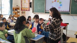 江口联合学校中心小学开展英语研讨课