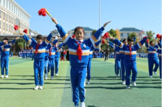 花灯绽童趣  龙舟展风采——麻阳苗族自治县第二锦江小学开展大课间比赛