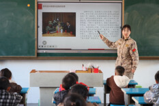 国防教育进课堂——这所“全国国防教育示范学校”这样播撒爱国种子