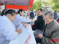 冯家冲社区：党建引领聚合力 “温暖社保”聚民心