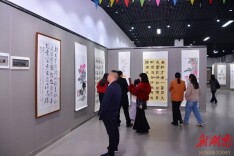 长沙县第五届少儿书画展开展
