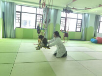 长沙民政职院医学院教工二支部指导“彩虹桥”康复志愿队持续开展康复志愿活动