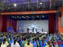 法治星光，照进湖南师大附属滨江学校