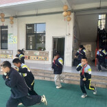 溆浦县消防救援大队联合学校开展消防应急疏散演练