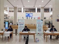 湖南交通职院图书馆开展“学府清风地，书屋养廉心”廉洁主题活动