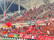 观点头条 | 踢出圈的足球，踢出来的消费