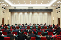 沈晓明主持十二届省委理论学习中心组第六十次集体学习