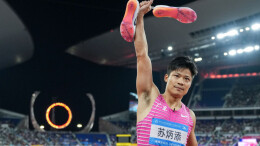 再见！10次“破十”的苏神，以及那个在逆境中坚守的苏炳添