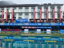 湖南体彩亮相冬泳公开赛开展责任彩票地推活动