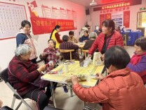 芳香艾草手中编，“锤”暖冬日邻里情