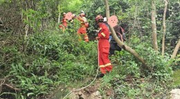 芙蓉国评论 | 景区违规“野爬”现象需要科学治理