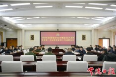 周振宇主持召开2025年常德市委常委议军会议