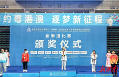 无臂姑娘宁夏勇夺残特奥会银牌：用双脚书写不屈人生