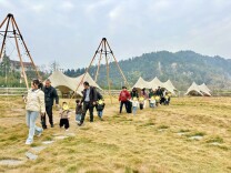 安化县残疾人康复服务中心开展“亲近自然，向阳而生”户外活动