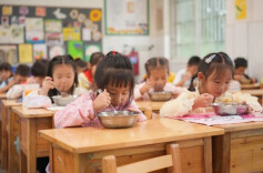 湘伴丨省委书记在长沙调研“全面从严治党”，为何关注这餐饭？