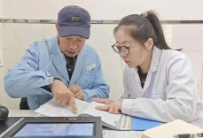 “赤脚医生”队伍里来了接班的大学生