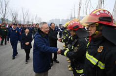沈晓明毛伟明观摩全省高层建筑灭火救援综合演练
