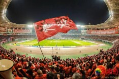 绿茵场上的山河共梦