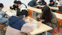 匠心凝礼，南华大学开展手工纪念品活动